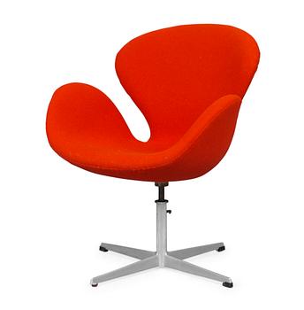 ARNE JACOBSEN, fåtölj, "Svanen", Fritz Hansen, Danmark 1960-70-tal.