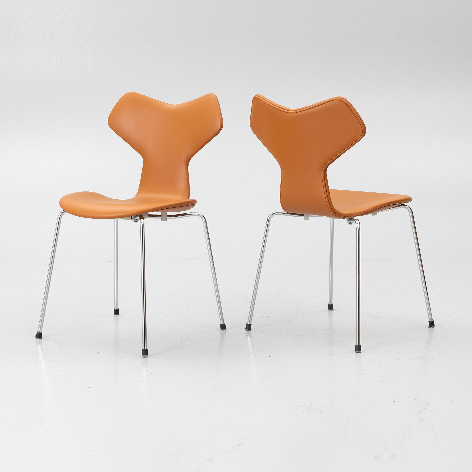 Arne Jacobsen, A set of six chairs, “Grand Prix”, Fritz Hansen.