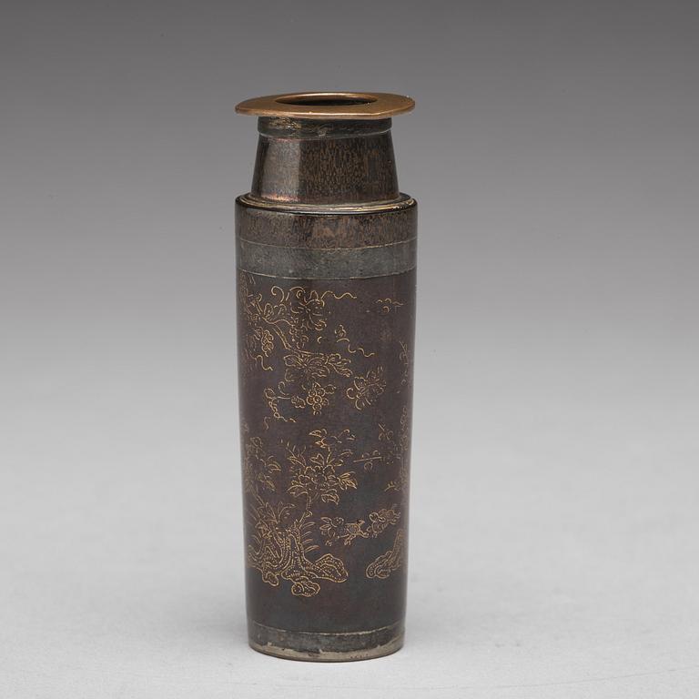 A small copper alloy vase, Qing dynasty (1644-1912).