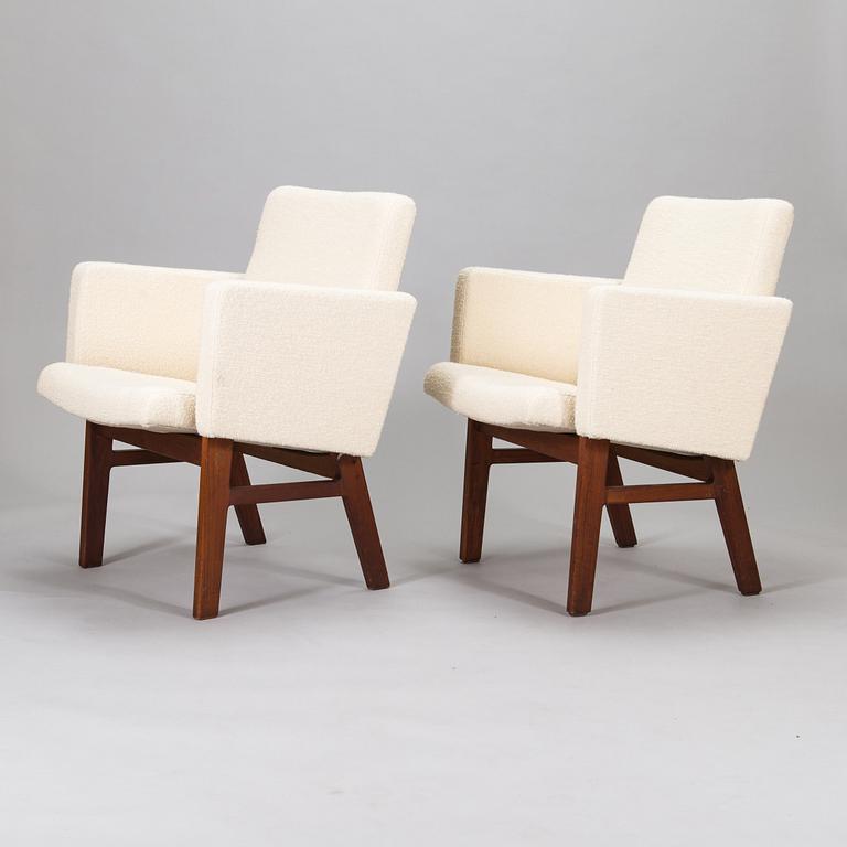 Antti Nurmesniemi, a pair of armchairs. Designed 1959.