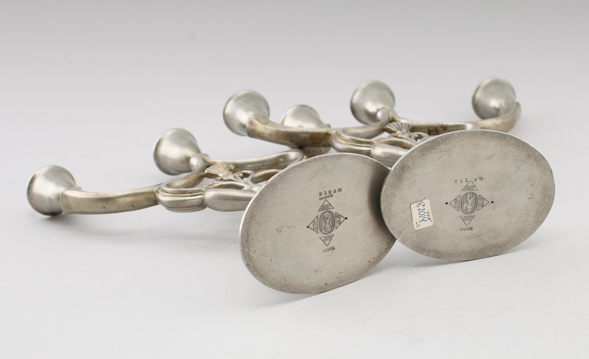 KANDELABRAR, 1 par, tenn, Just Andersen, Danmark 1928.