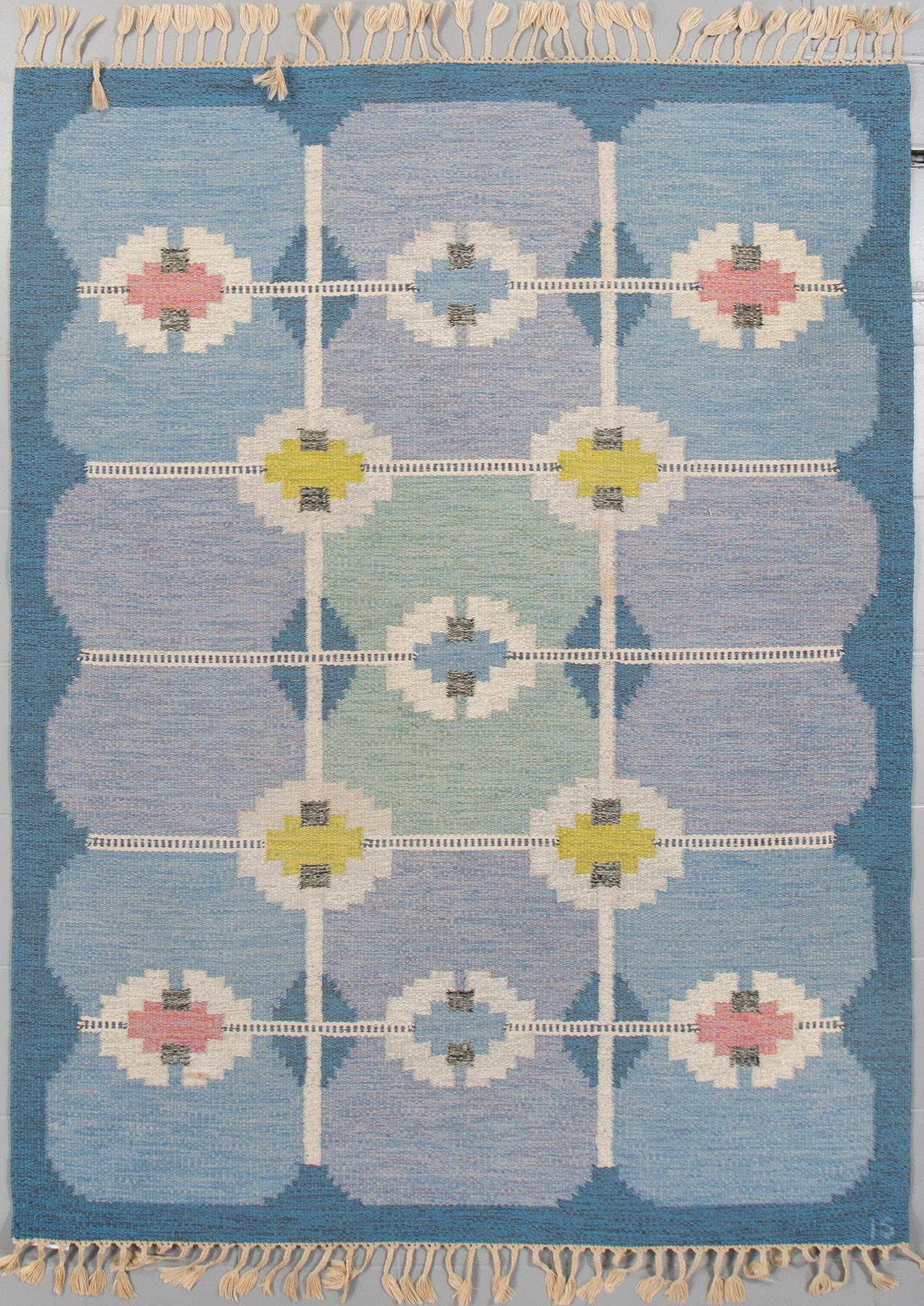 A flatweave by Ingegerd Silow, signed IS, second half of the 20th century, 232 x 170 cm.