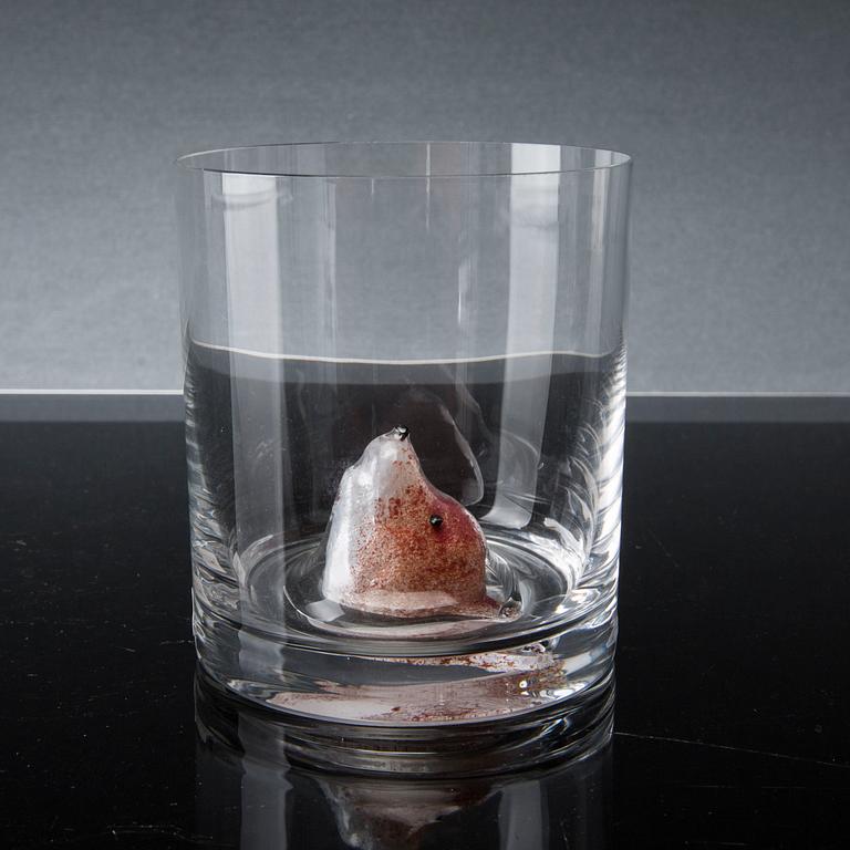 ERNST BILLGREN - FYRA GLAS samt VAS, "New Friends", för Kosta Boda, 2000-tal.