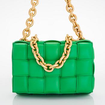 Bottega Veneta, a 'Chain Cassette' bag.