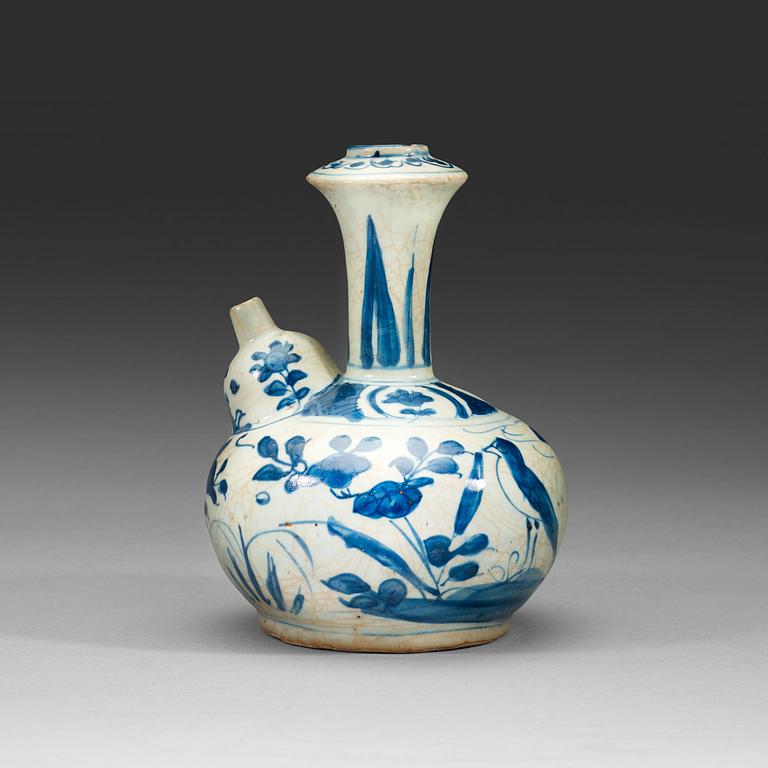 A blue and white kraak kendi, Ming dynasty Wanli (1572-1620).