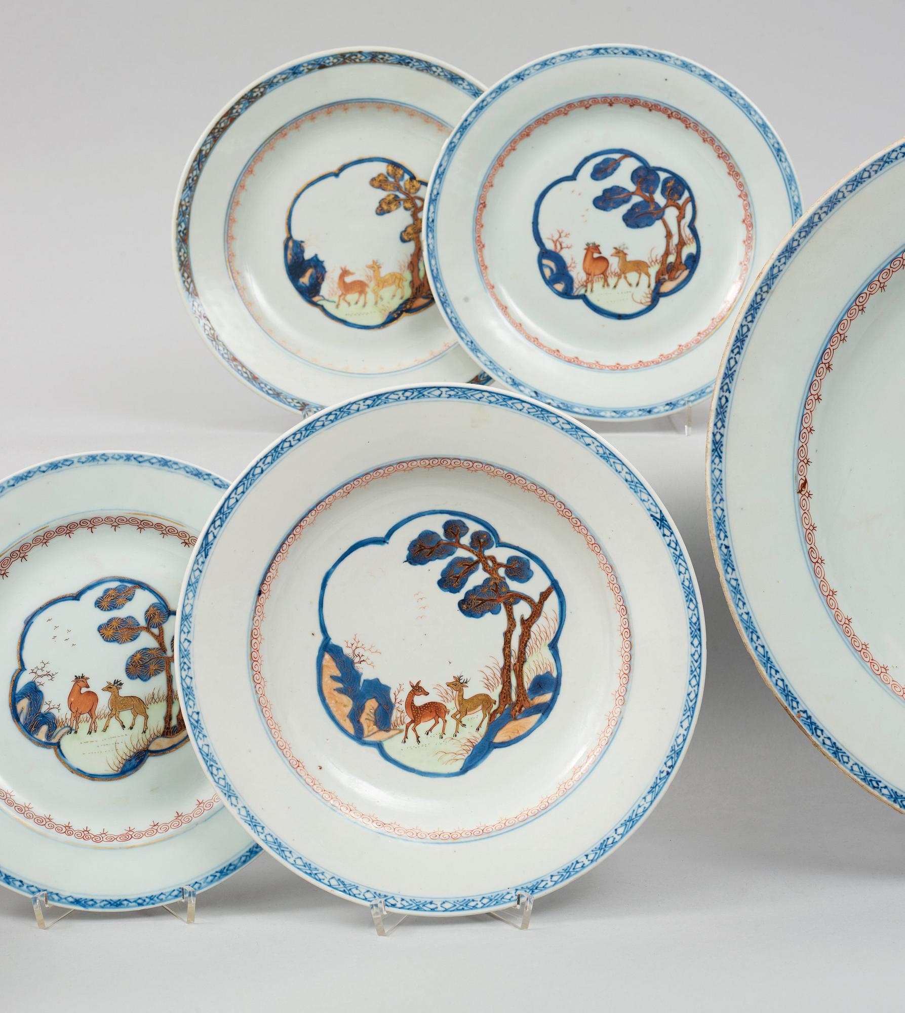 A part dinner service, Qing dynasty, Qianlong (1736-95). (Comprising 13 parts).
