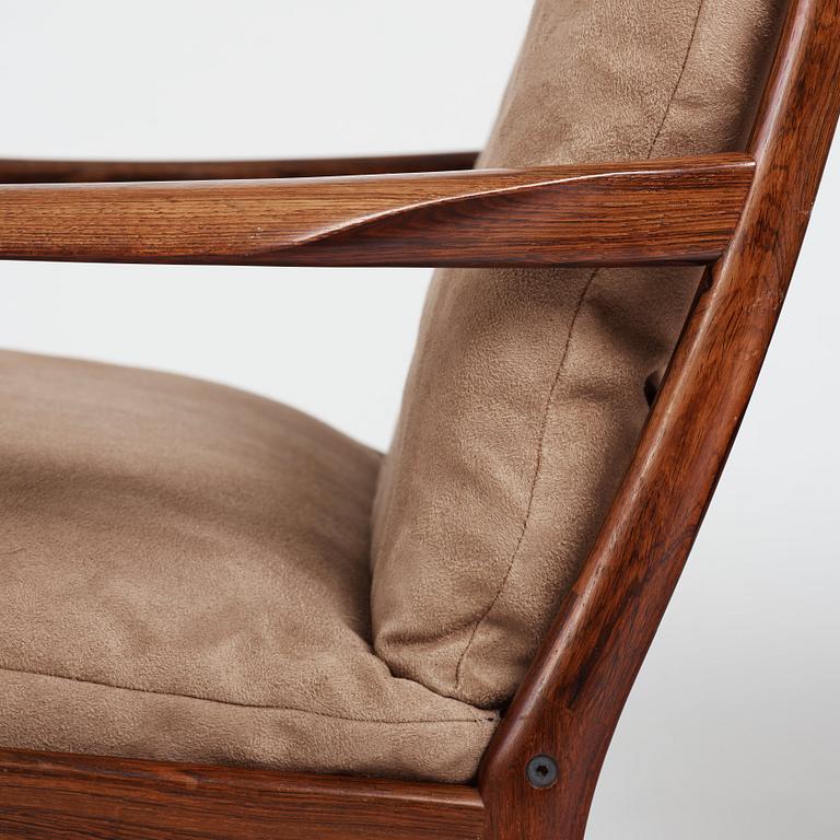 Ib Kofod-Larsen, a pair of "Samsö" easy chairs, Olof Perssons Fåtöljindustri (OPE), Sweden 1960's.