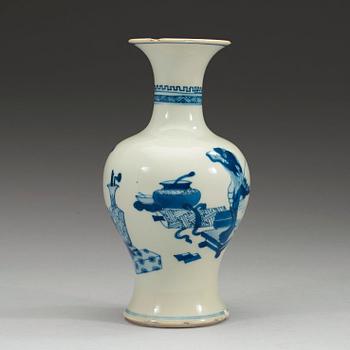 VAS, porslin, Qingdynastin Kangxi (1662-1722).