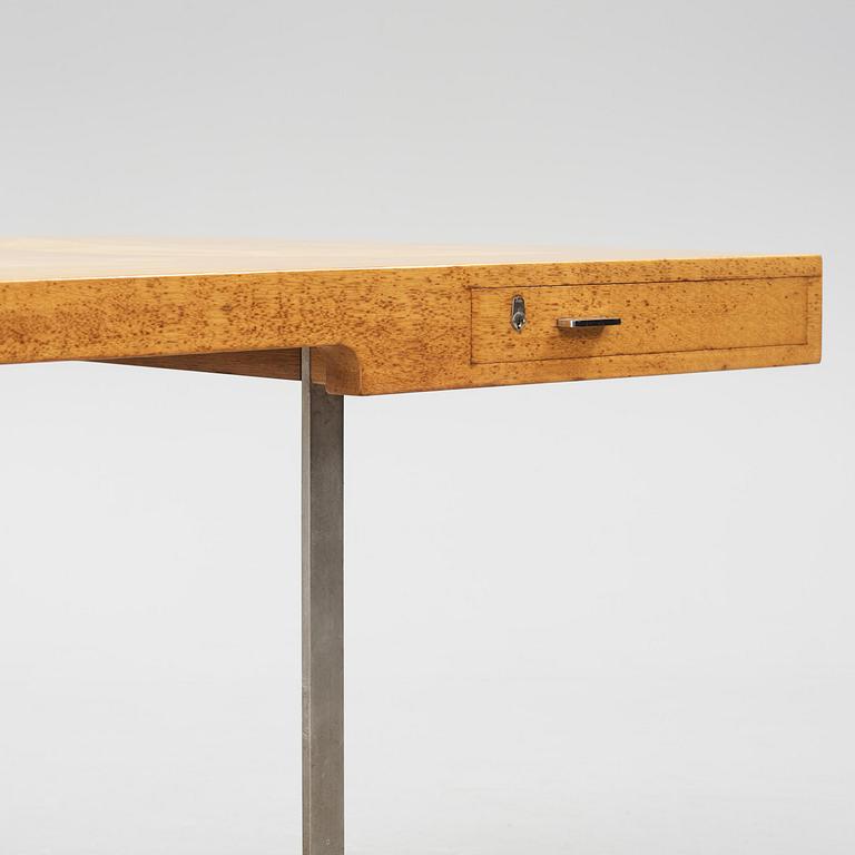 Hans J. Wegner, skrivbord, "JH 810", Johannes Hansen, Danmark, efter 1970.