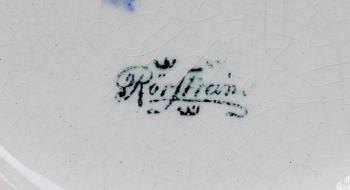 HÄNKELVASER, ett par, majolika, Rörstrand, sent 1800-tal.