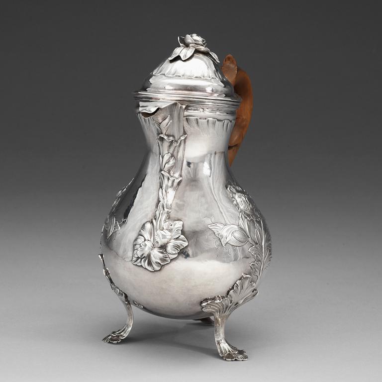 A Swedish 18th century silver coffee-pot, makers mark of Zacharias Ekfelt, Arboga 1771.