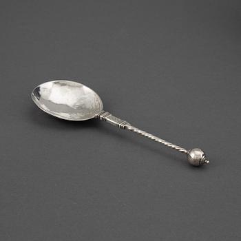 A Norwegian 17th century silver spoon, mark of Lucas Andersen Steen, Bergen (1619-1658).