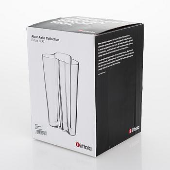 Alvar Aalto, vase, opal glass, Iittala, Finland.