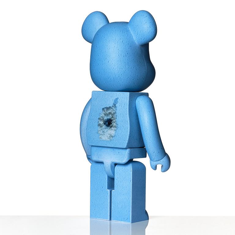 "1000% Bearbrick Snarkitecture X Blackrainbow Blue Edition".