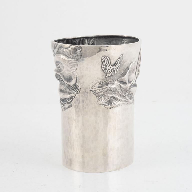 Olle Ohlsson, a Swedish silver vase, mark of Silvergillet, Malmö 1979.