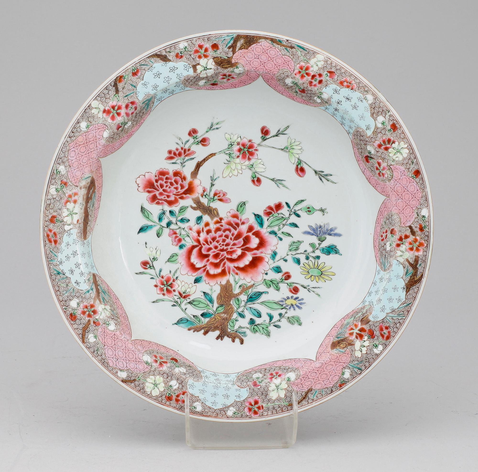 SKÅLFAT, porslin, Kina. Qianlong 1735-96.