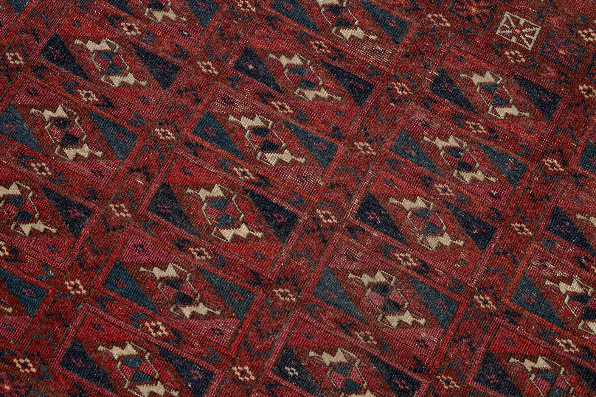 Matta, antik Chuval, Turkmensk, ca 116 x 76 cm.