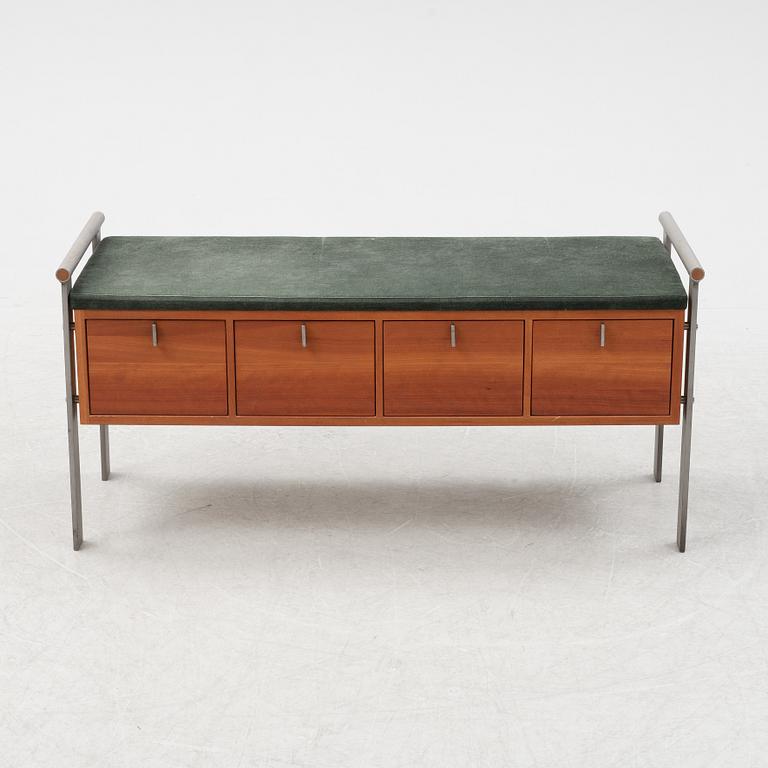 A 'Ladan' contemporary bench by Kerstin Olby.
