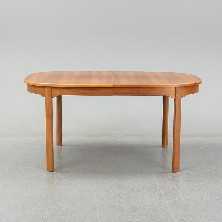 An 'Ambassador' dining table by Carl Malmsten, Åfors.