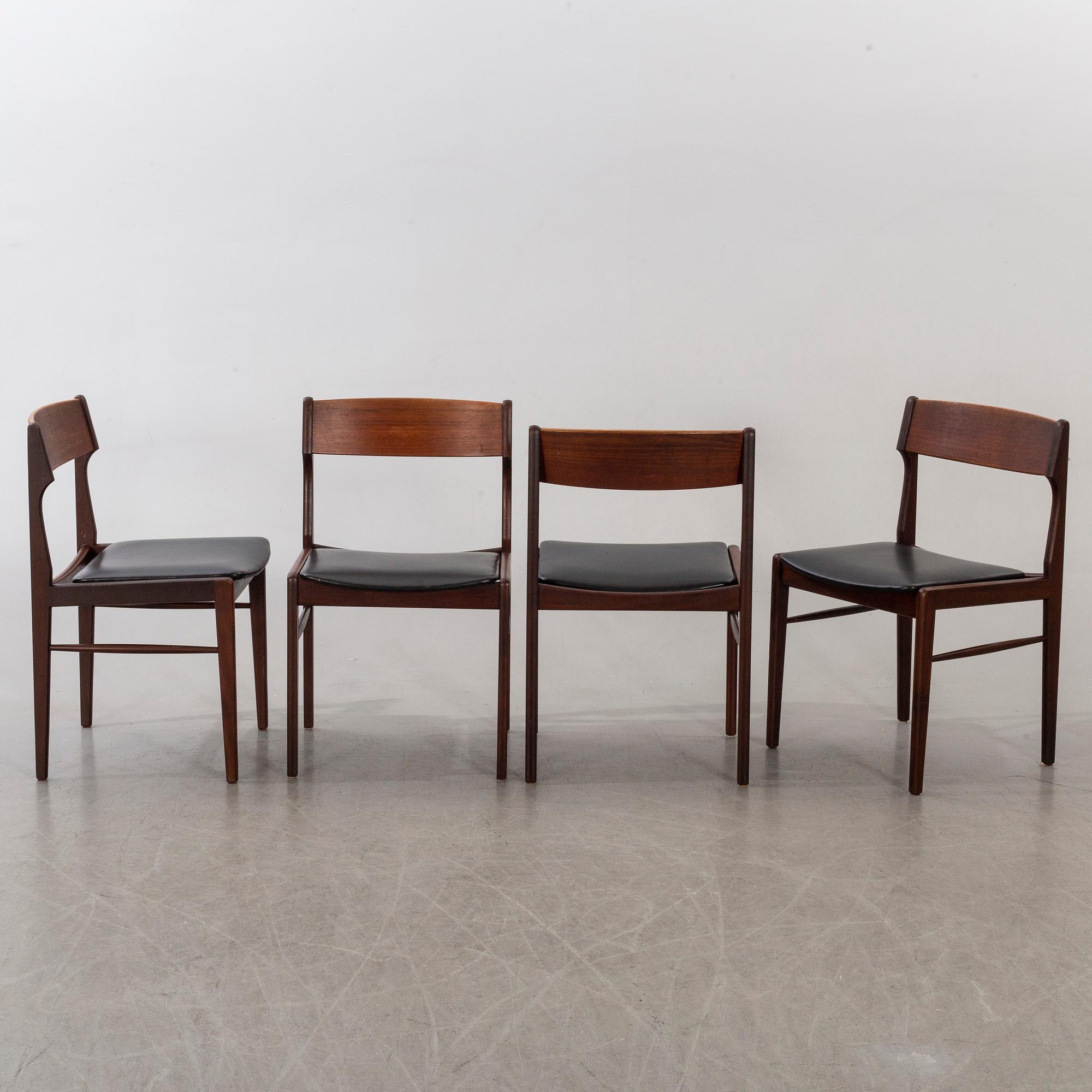 A SET OF FOUR CHAIRS FROM SCANTIK MÖBELVERK DANMARK.