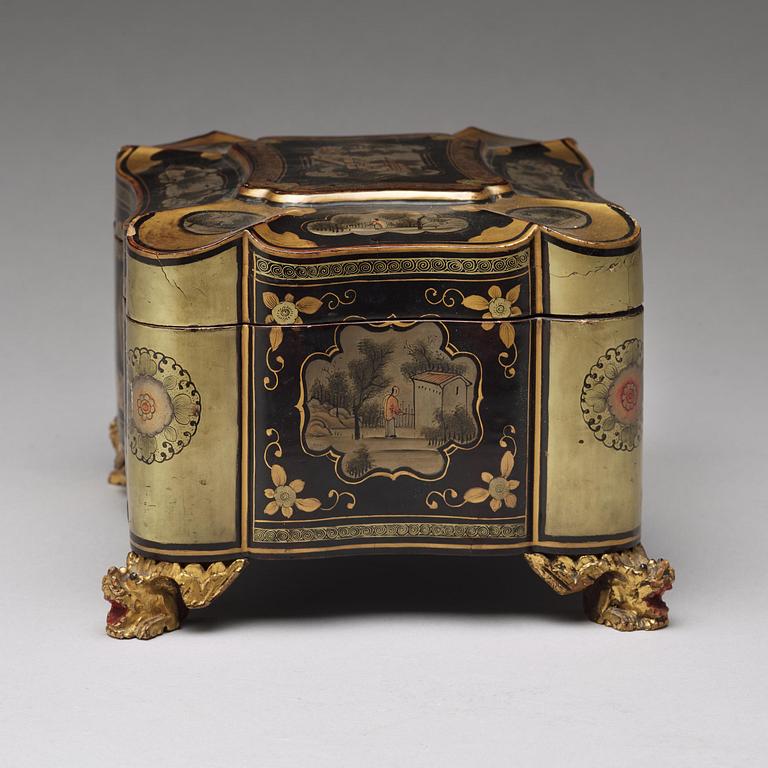 A Canton lacquer tea box with a pewter liner, Qing dynasty, 19th Century.