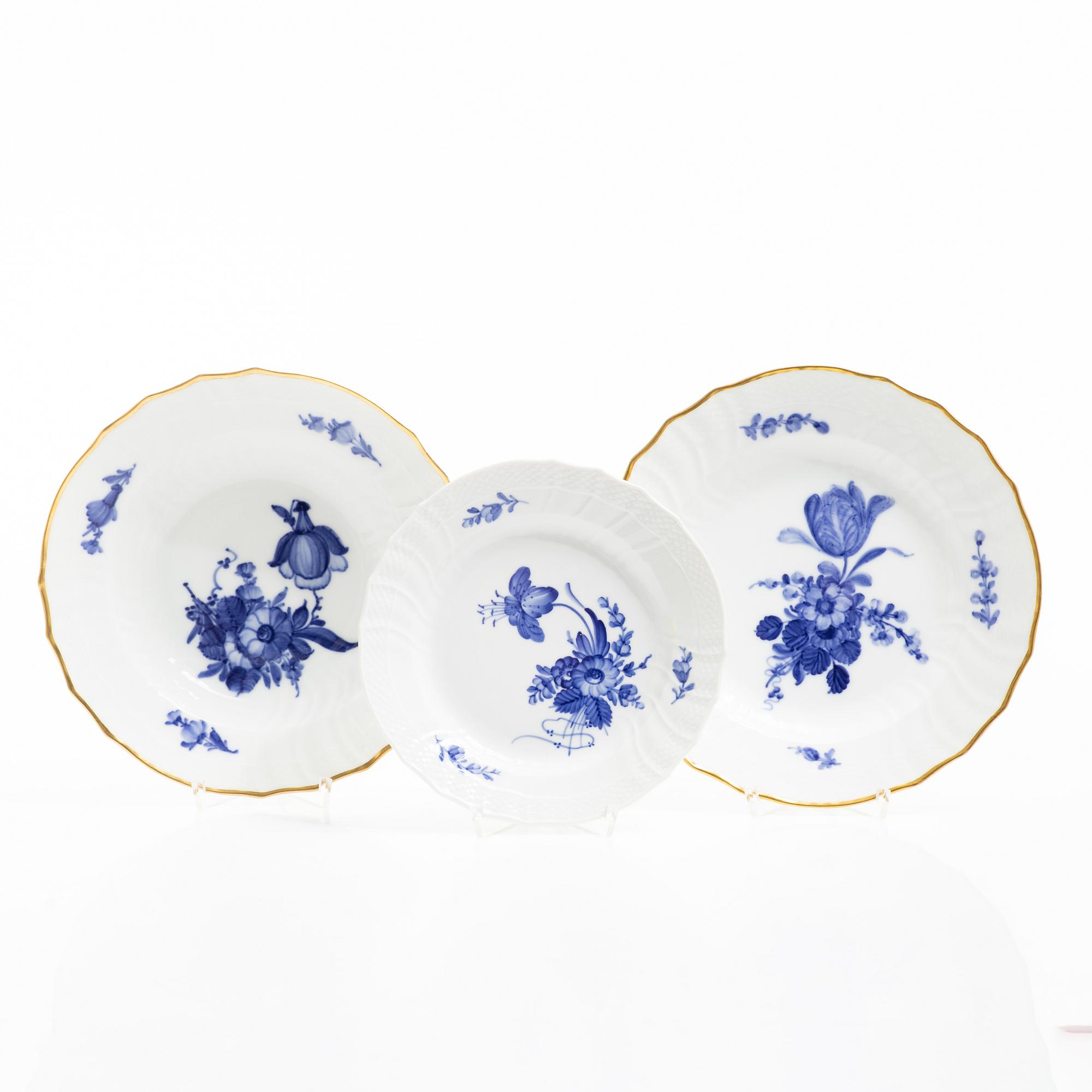 Royal Copenhagen, A 'Blue Flower' 31-piece dinner service, Denmark.