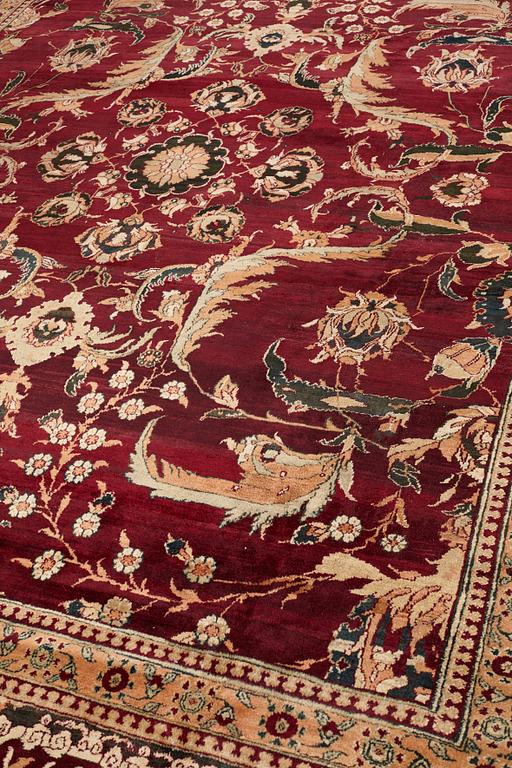 An antique Agra Carpet India, ca 527 x 443 cm.