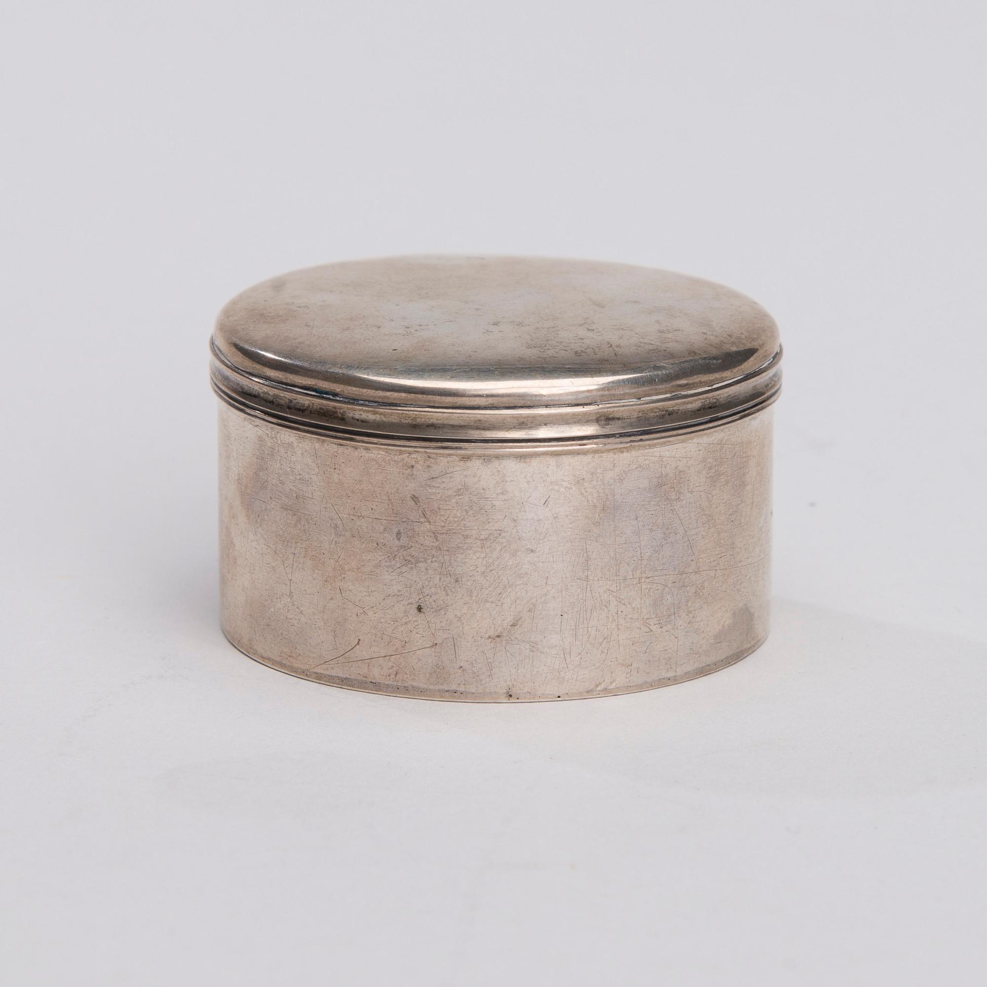 DOSA, silver, Carl Wictor Tertulianus Talen, Helsingfors 1846, vikt 46 g.