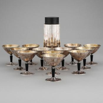 SHAKER samt COCKTAILGLAS, nysilver, 13 delar, Folke Ahrström, GAB, 1936 - 1940, Stockholm.