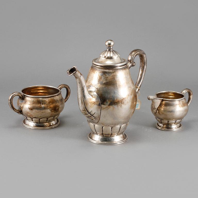 KAFFESERVIS, 3 delar, silver, Christian F Heise, Köpenhamn, 1917, vikt 742 g.