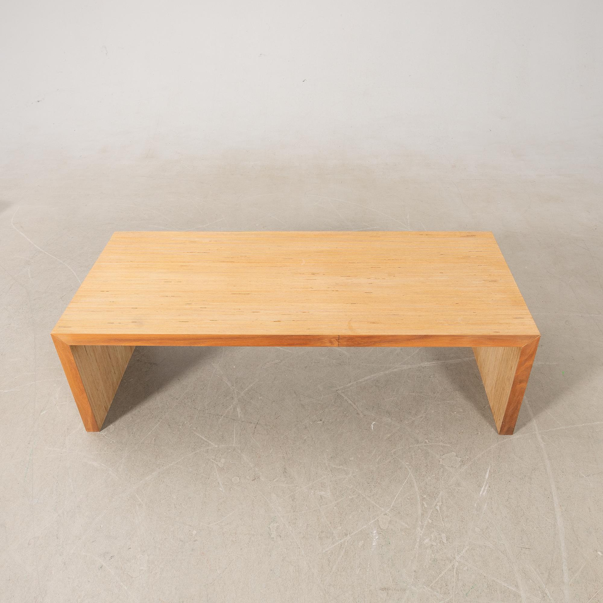 Soffbord/bänk, 2000-tal.