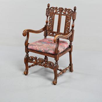KARMSTOL, barockstil, 1900-talets första hälft.