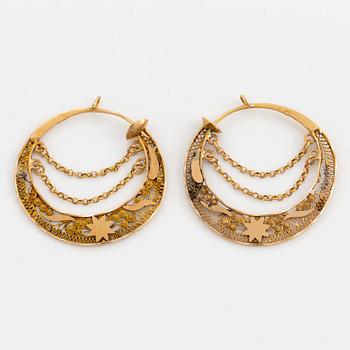 A pair of 18K gold earrings, 19th century.