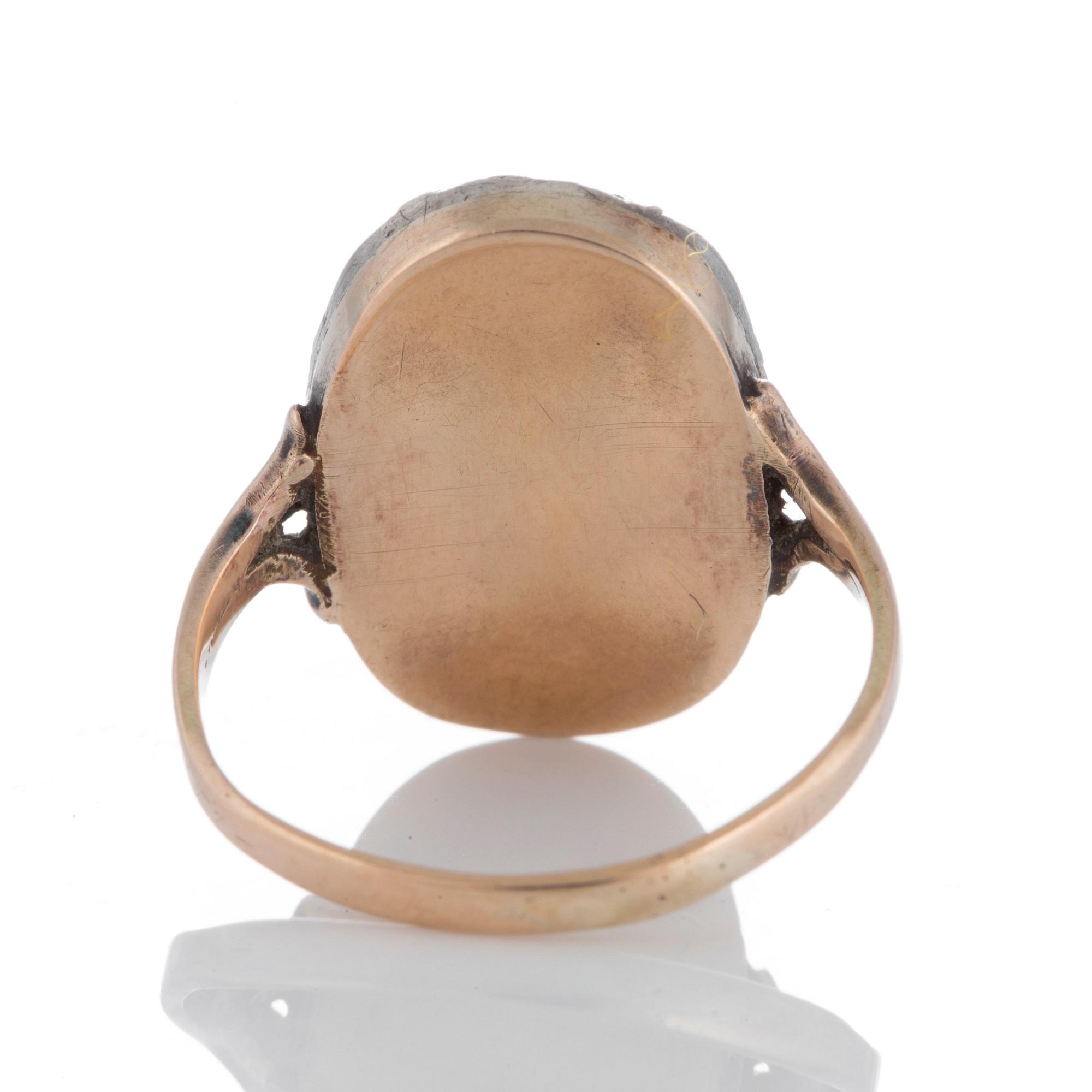 Ring med rosenslipade diamanter.