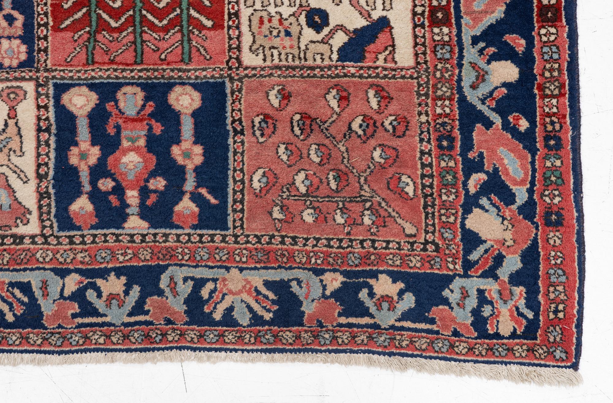 Rug, Bakhtiari, approx. 302 x 160 cm.