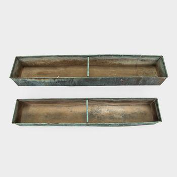 Two mid-20th century planters.