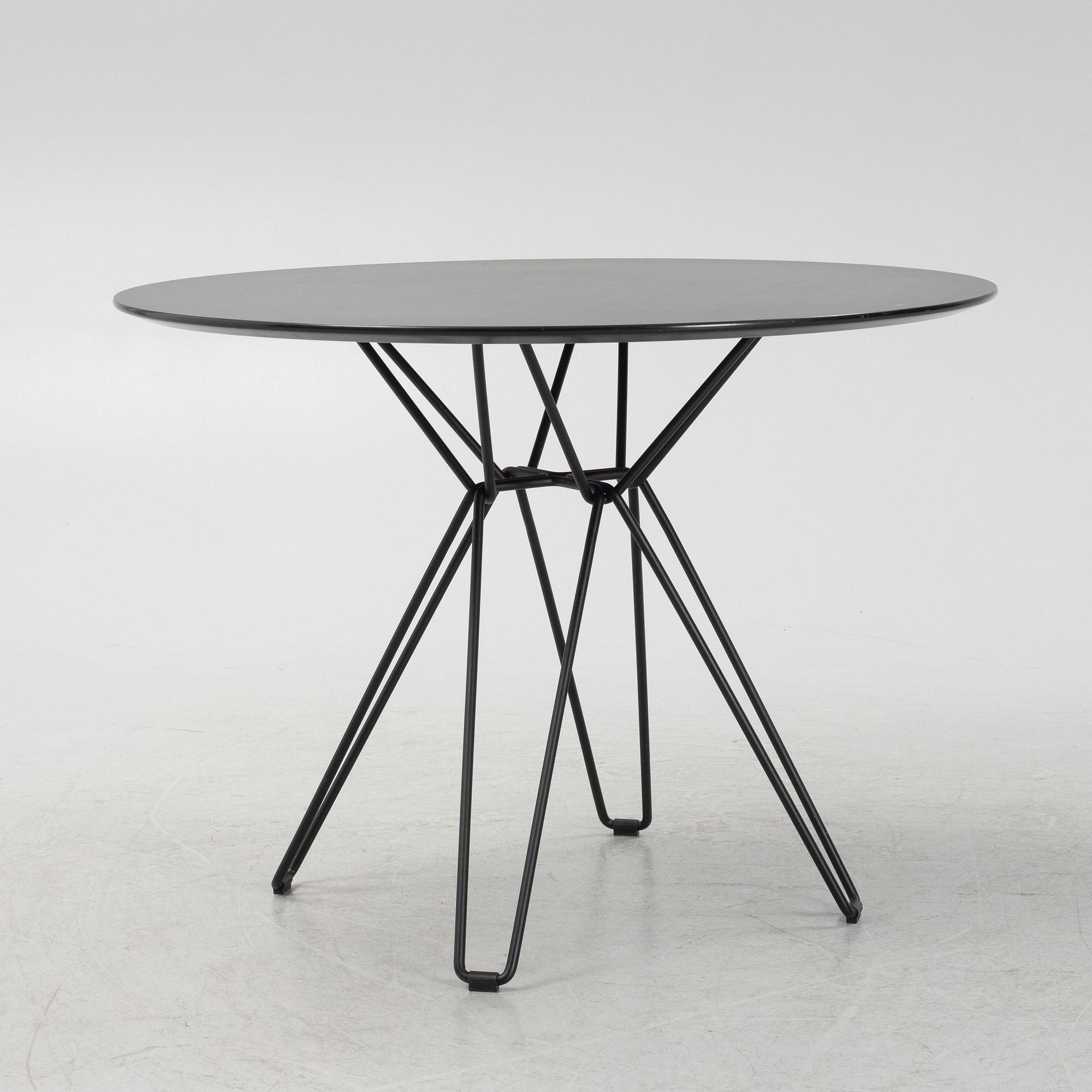 Massproduction, dining table.