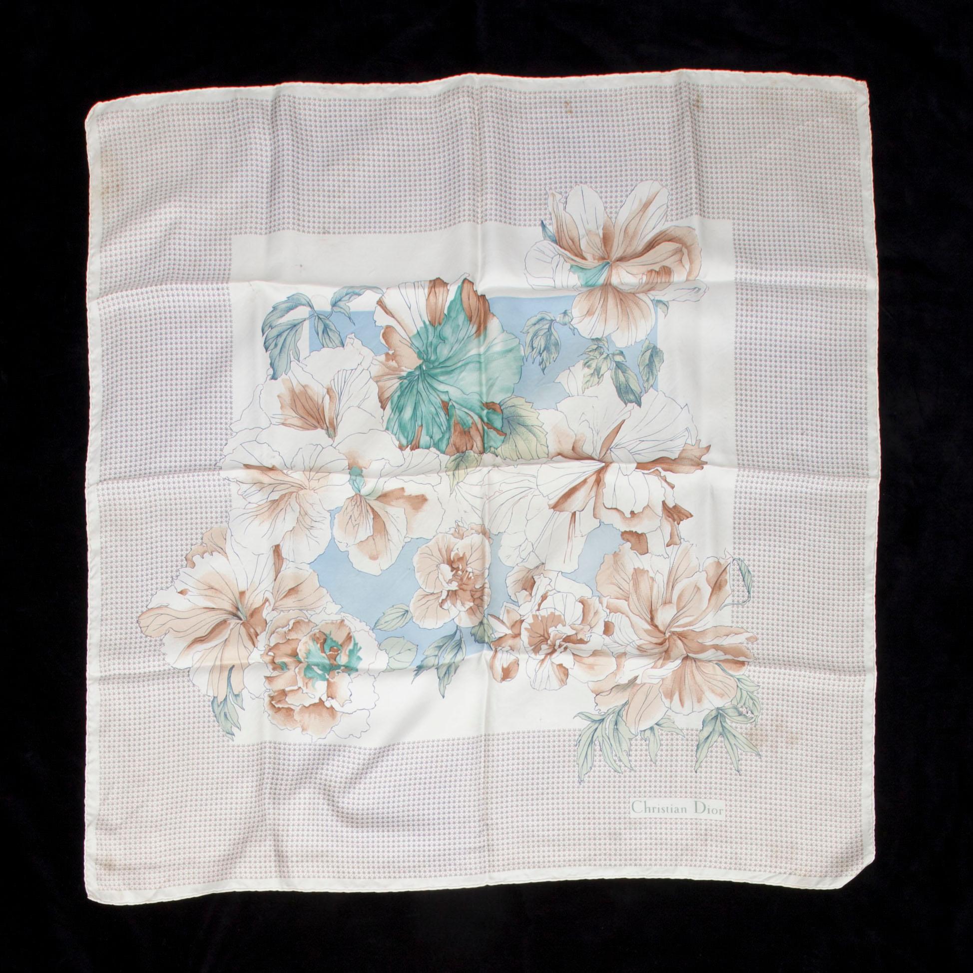 SCARF, Christian Dior.