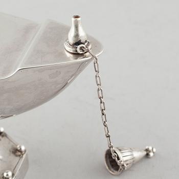 A sterling silver table lighter / oil lamp by Georg Jensen, design nr 12, Copenhagen 1925-32.