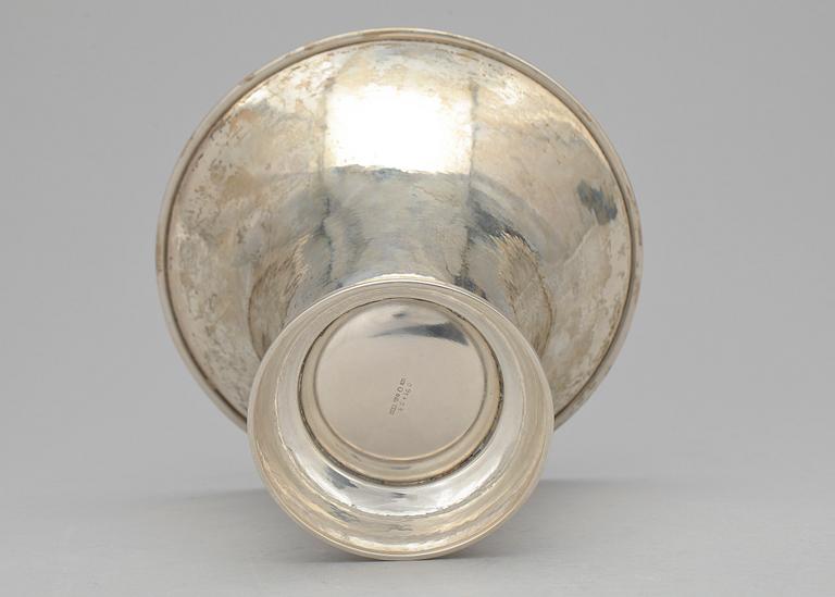 POKAL, silver, C G Hallbergs Guldsmeds AB, Stockholm, 1927, ca 392 gram.