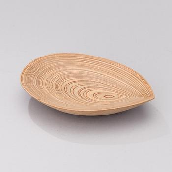 A plywood dish from the 1950s.