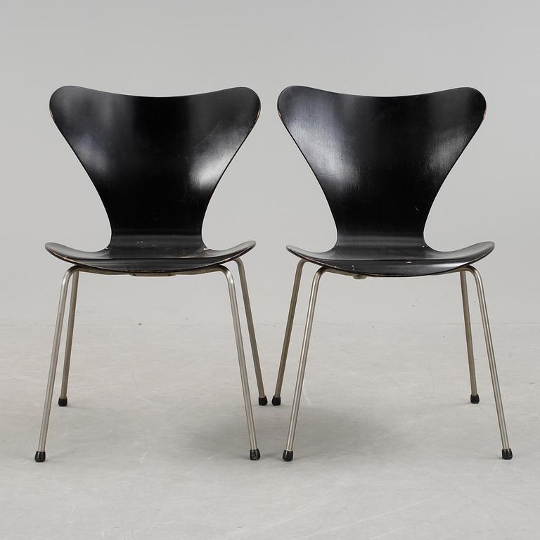 STOLAR, ett par, "Sjuan", Arne Jacobsen, Fritz Hansen.