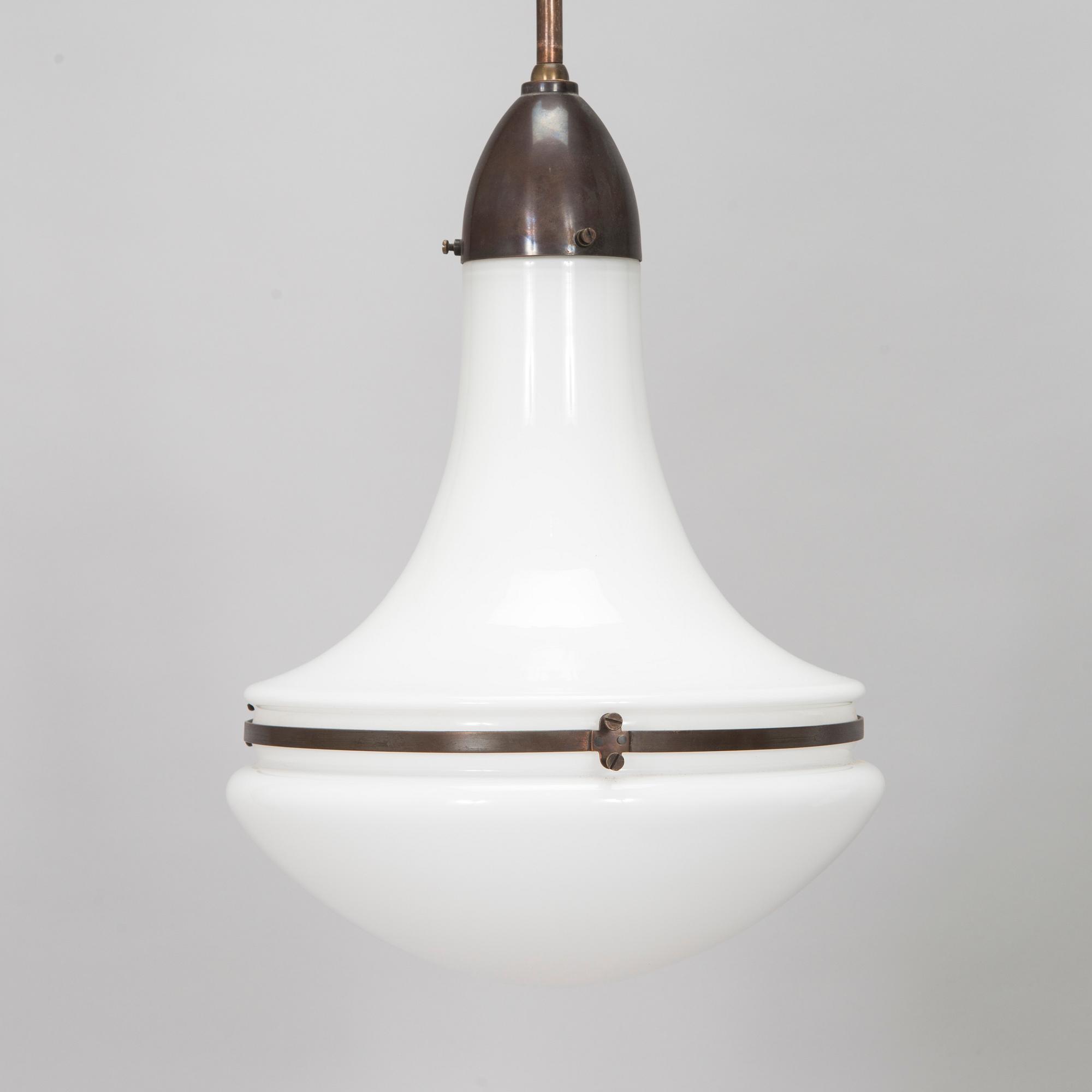 Peter Behrens, taklampa, "Luzette".