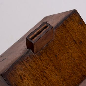 SPARBÖSSA, trä, 1930-tal.