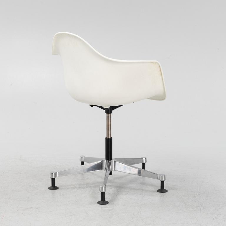 Charles & Ray Eames, a 'PACC' chair, Vitra.