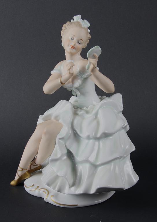 FIGURIN, porslin, trol. Tyskland.