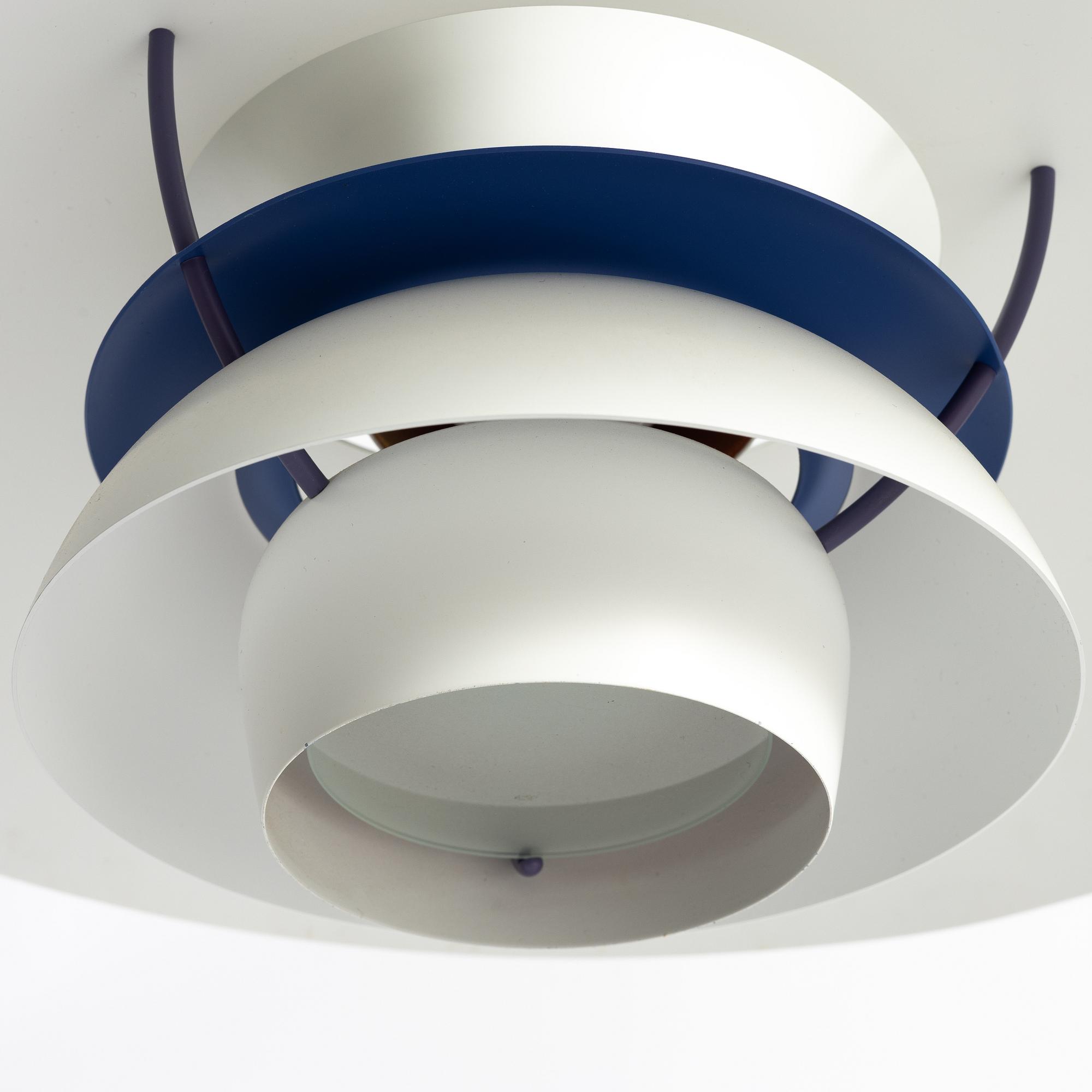 Poul Henningsen, Taklampa, "PH-5", Louis Poulsen, Danmark.