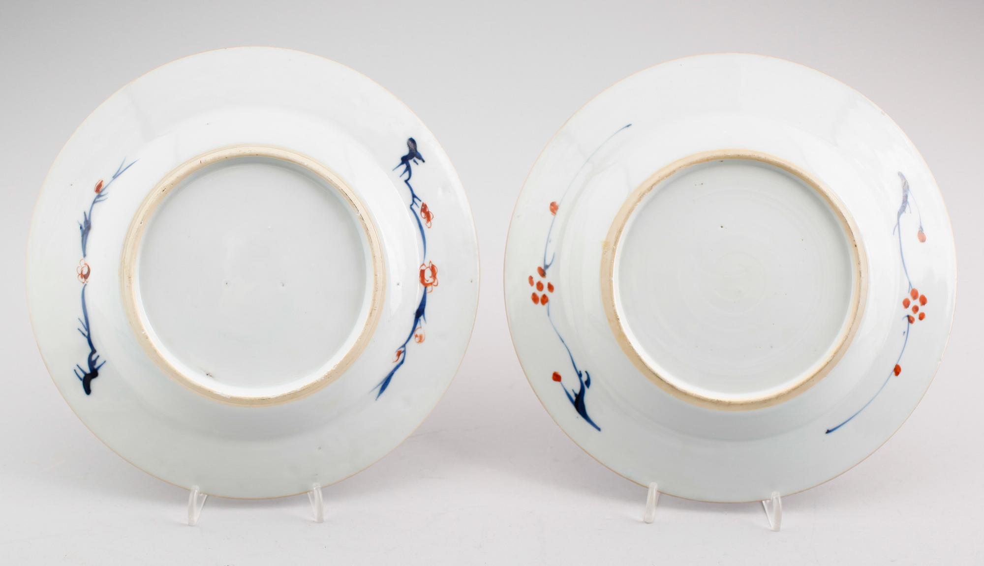 TALLRIKAR, 1 par, porslin, Kina, 1700-tal.