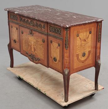 BYRÅ, gustaviansk stil, 1900-talets mitt.