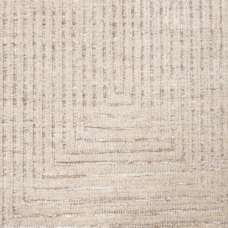 A CARPET, "Maze", loomed i relief, ca 317 x 160 cm.